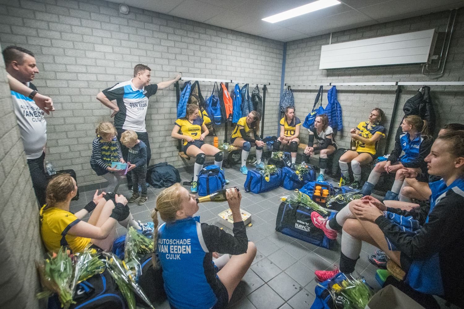 Nabespreking van een wedstrijd van HaVoC D1 in de kleedkamer
